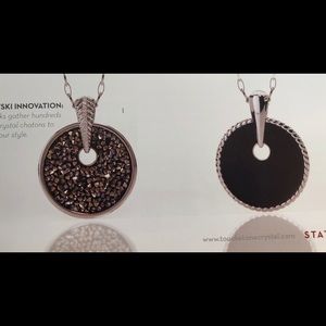 Petra reversible pendant